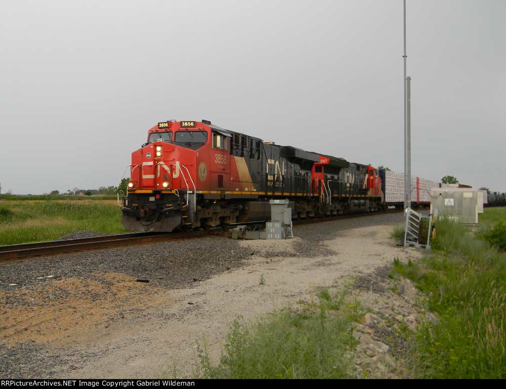 CN 3856 & CN 3247 